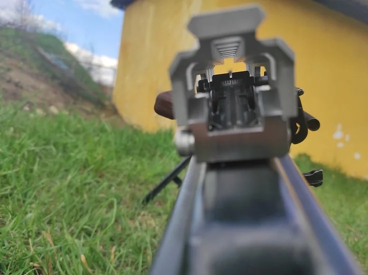 vyrib-6-kronshteyn-dlya-optyky-na-kryshku-pkm-7